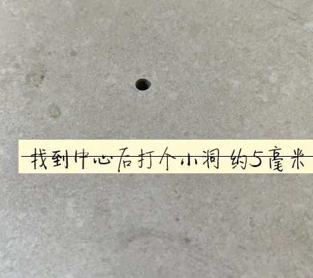 民丰瓷砖空鼓维修公司专业解答在瓷砖铺贴过程中，如果砂料搅拌不均匀，将会带来以下问题